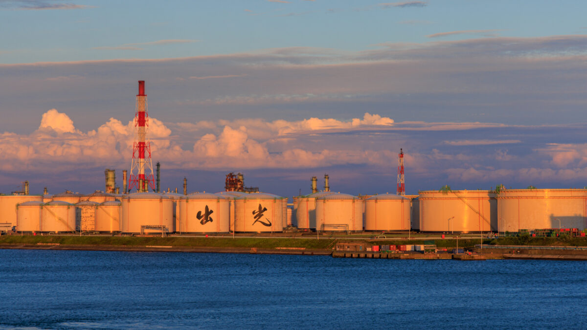 As Japan’s use of LNG plummets, the industry builds LNG capacity